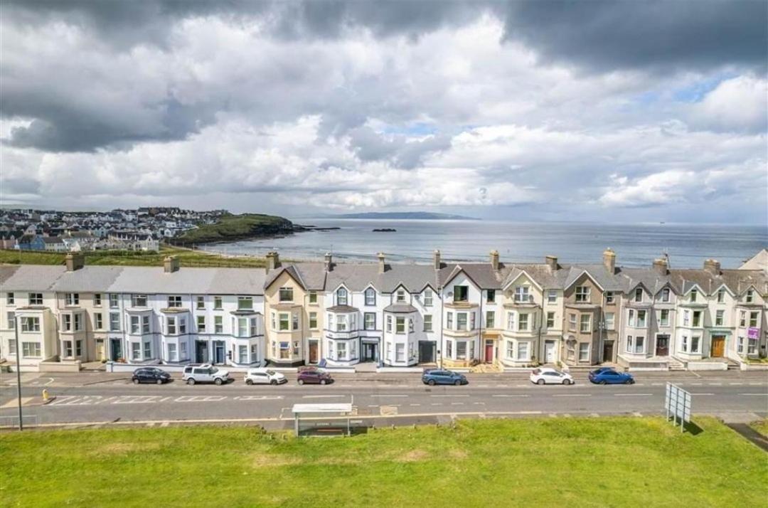 5 West Beach - Portrush By The Sea Exterior photo